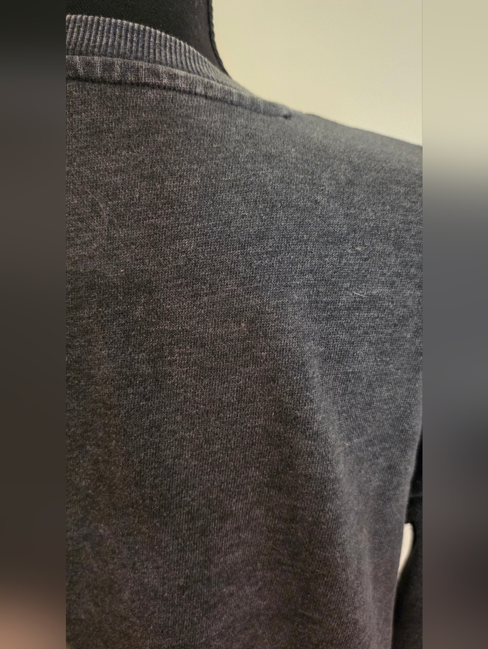 Pink Floyd Graphic Crewneck Sweatshirt - Vintage Black (Size S) - Picture 8 of 10